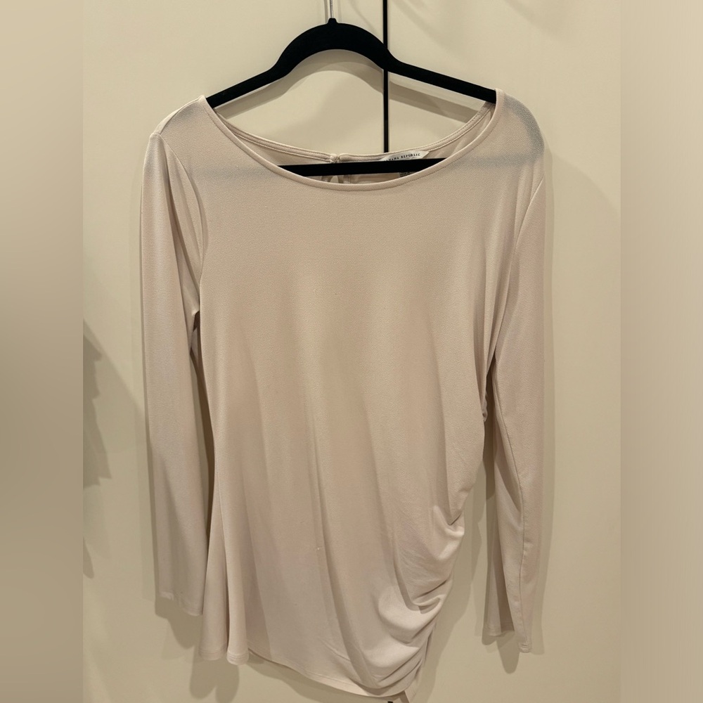 NWT Banana Republic Blouse Silky Beige Blouse Size L